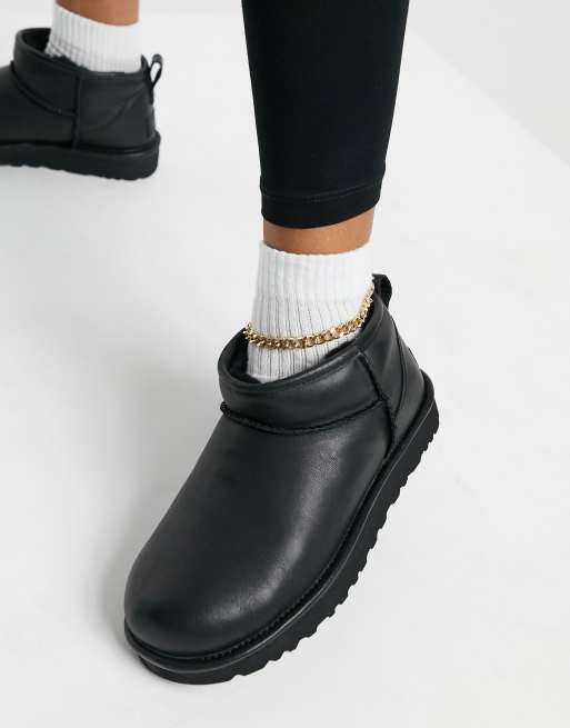 UGG CLASSIC ULTRA - Ankle boots - black 