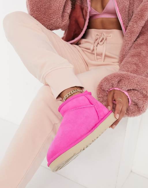 Bright pink deals uggs