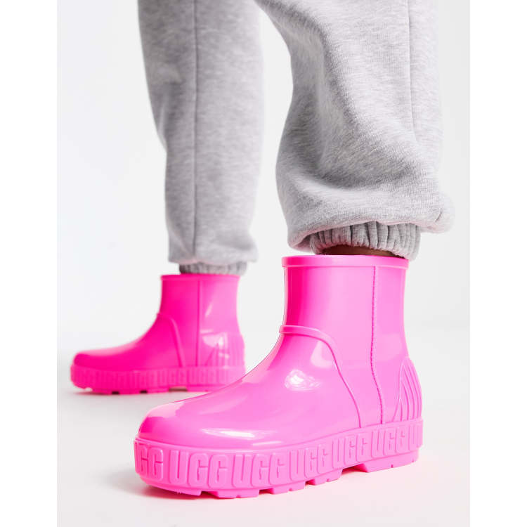 UGG Drizlita rain boots with shearling insole in pink | ASOS