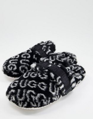 UGG fluff it pop sheepskin slippers in all over logo print black