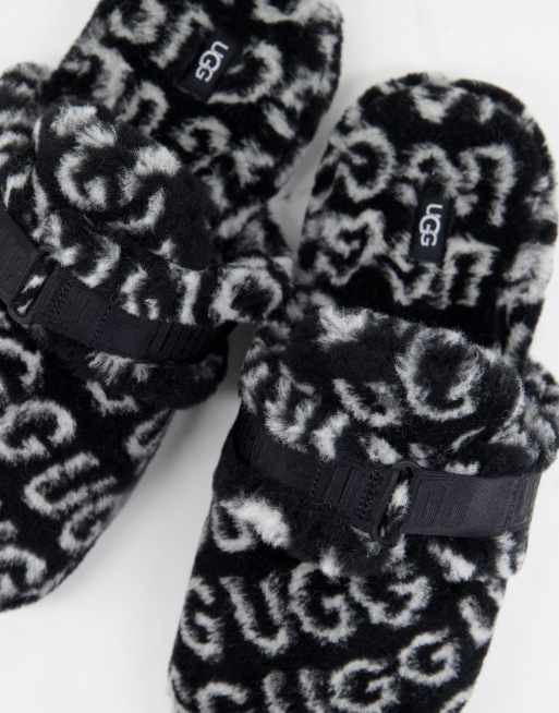 UGG fluff it pop sheepskin slippers in all over logo print black