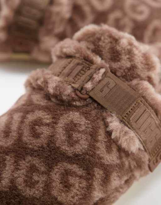 Ugg store scuff pop