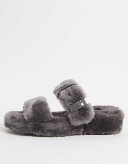 UGG Fuzz Yeah slippers in charcoal