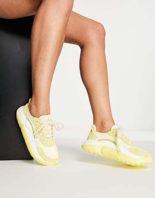 UGG La Cloud Low chunky trainers in yellow