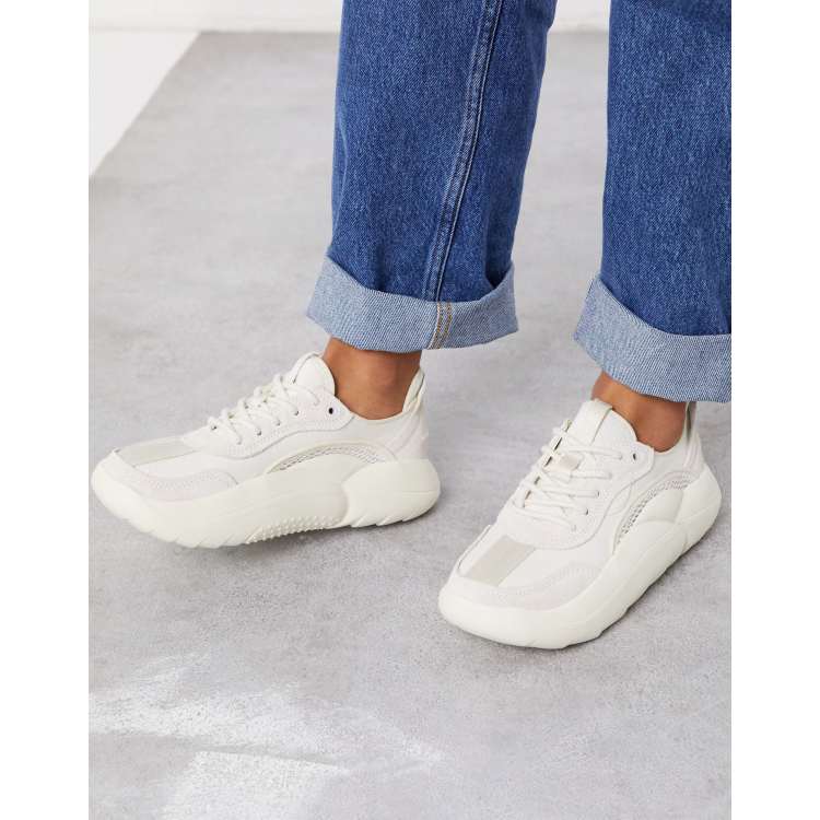 UGG L.A. Cloud low top sneakers in white