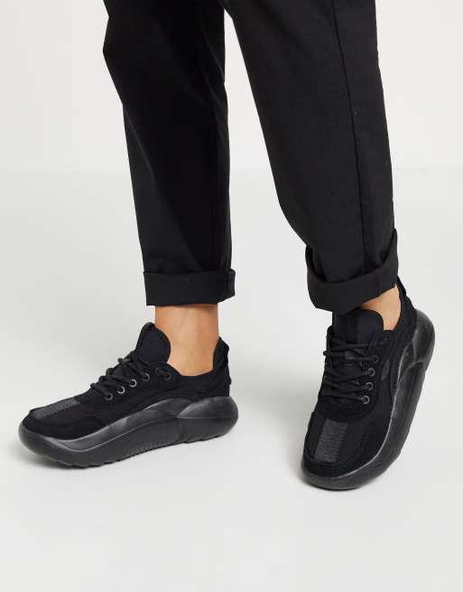 UGG L.A. Cloud low top trainers in black | ASOS