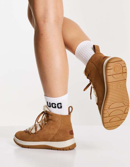 UGG Lakesider Heritage Bottines mi hautes duveteuses lacets