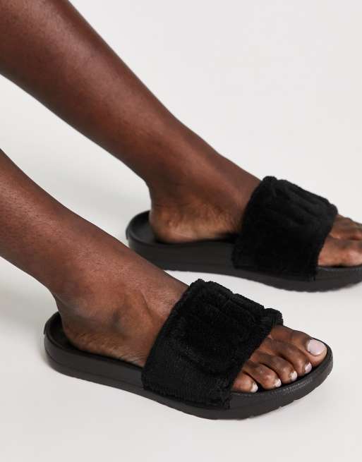 Ugg deals black sliders