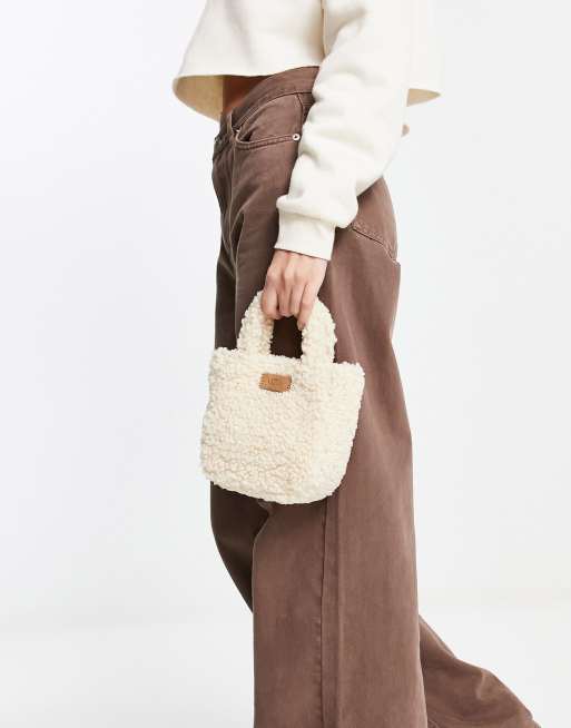UGG - Maribel - Borsetta a tracolla in pile borg color crema