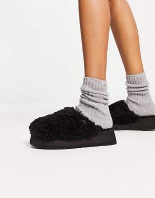 Ugg Maxi Curly Platform Slides In Black