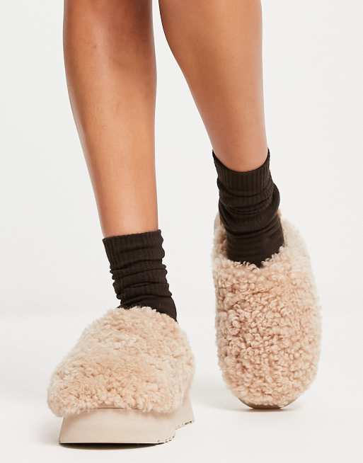 UGG Maxi Curly Platform slides in sand | ASOS