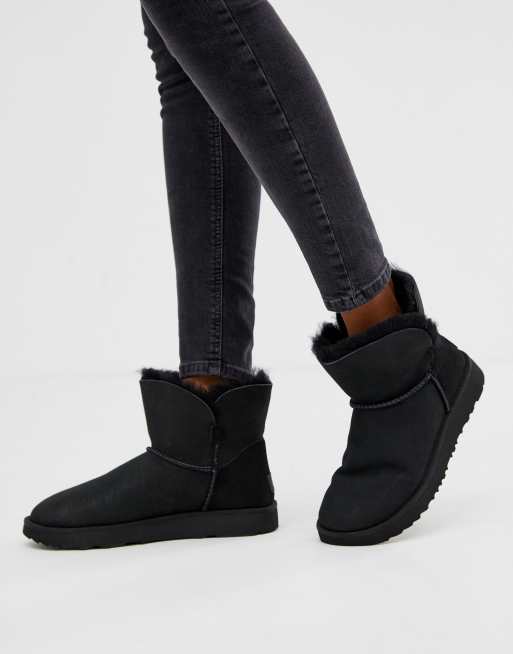 Ugg mini 2025 cuff boot