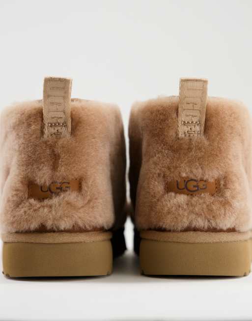 sla Plenaire sessie Uitmaken Ugg - Neumel - Knusse laarzen van schapenvacht in beige | ASOS