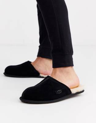 Ugg scuff sheepskin slippers in black