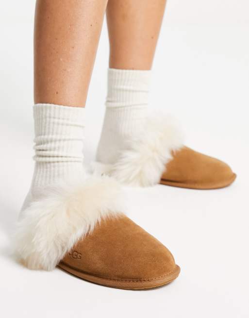 UGG – Scuff Sis – Kapcie w kolorze orzechowym