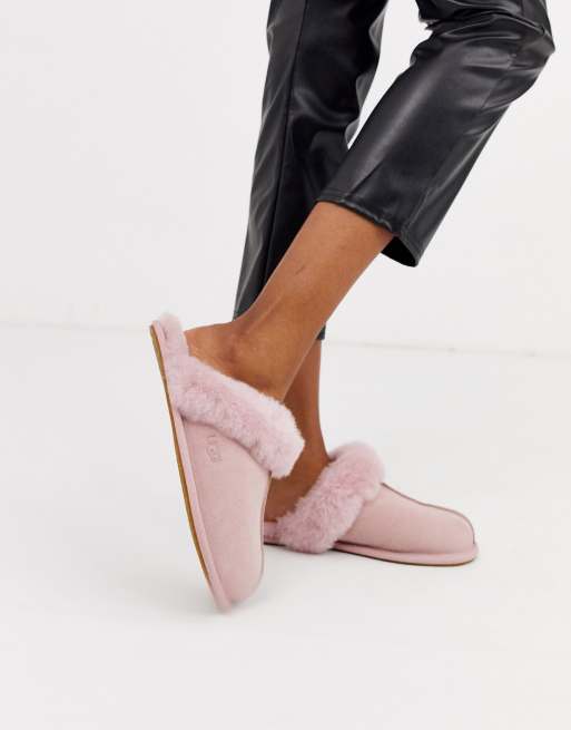 Chaussons 2025 ugg rose