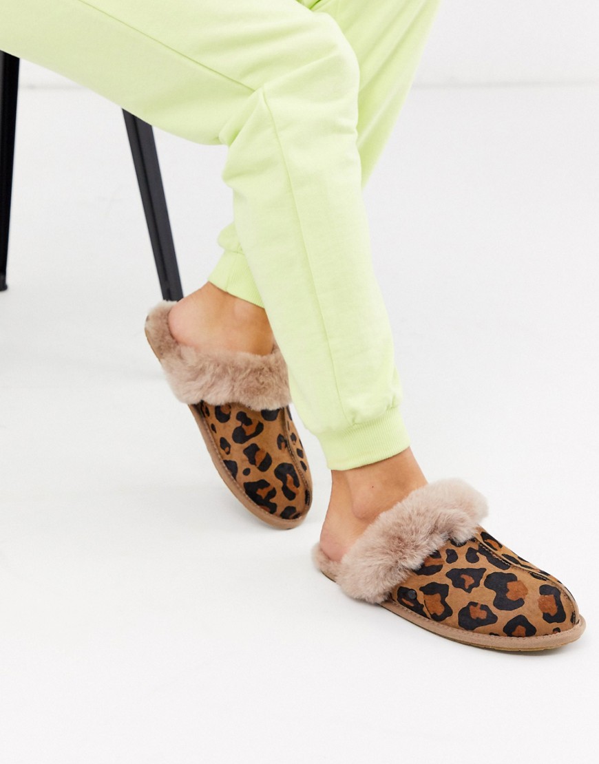 UGG - Scuffette II - Pantofole con stampa leopardata-Multicolore