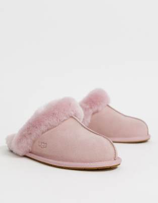 ugg slippers in pink