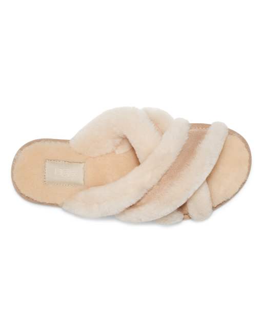 UGG - Scuffita - Pantofole soffici a incrocio color sabbia, 4 di 4