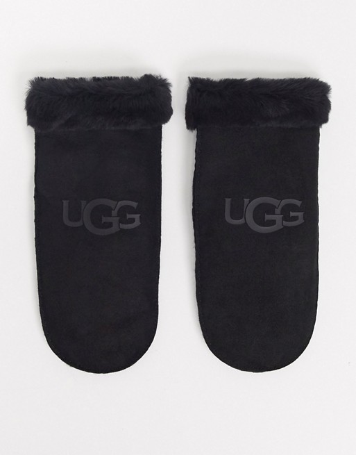 UGG sheepskin logo mittens in black