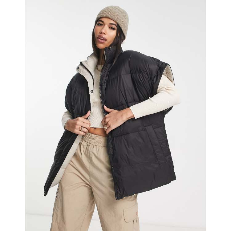 Reversible store puffer vest