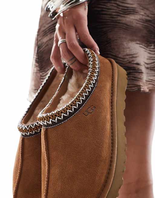 UGG Tasman Chaussures doublées de peau de mouton Châtain ASOS