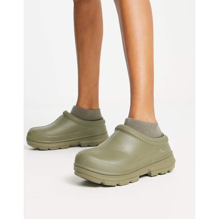 Ugg tasman black on sale olive