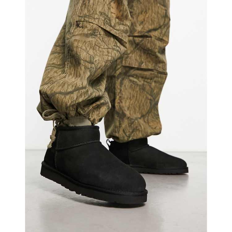 UGG Ultra Bottines basses en daim Noir