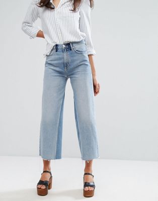 Укороченные джинсы женские