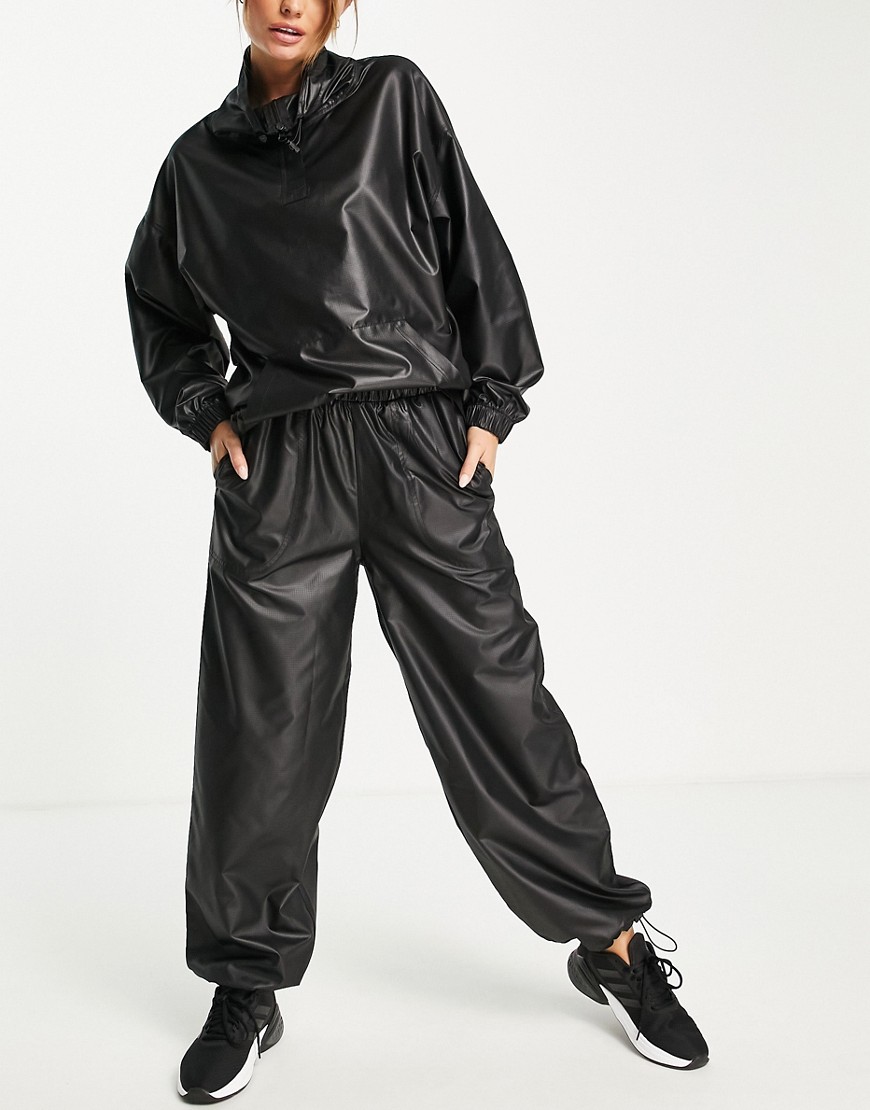 фото Уличные брюки карго из ткани рипстоп с заниженной талией asos 4505-черный цвет