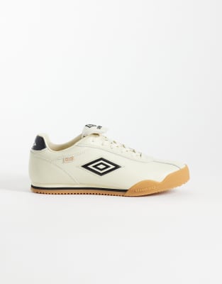 Umbro 5V5 leather trainers in white