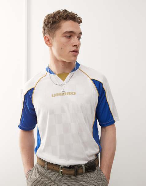 Umbro – Biało-niebieski dżersejowy panelowy T-shirt - view 1