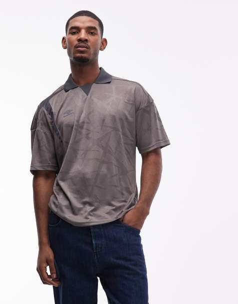 Umbro boxy football shirt in grey and black - view 1