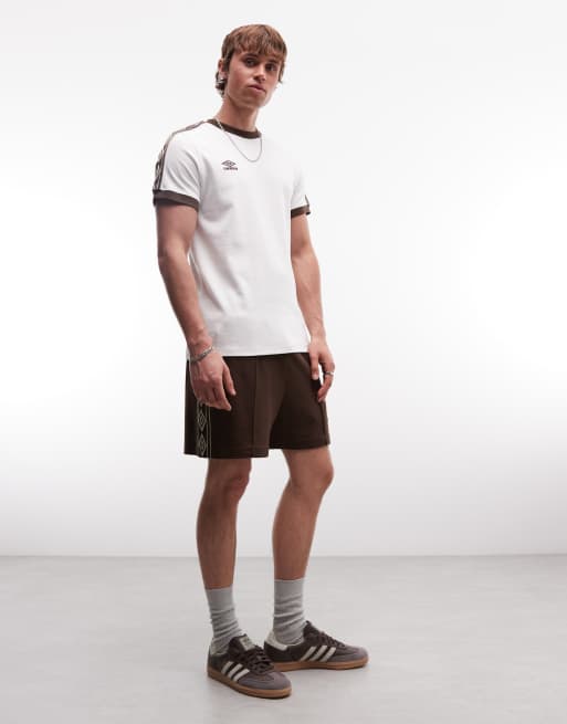 Umbro – Brązowe szorty dresowe z lampasami, 2 z 5