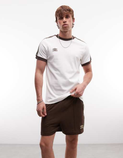 Umbro – Brązowe szorty dresowe z lampasami, 3 z 5