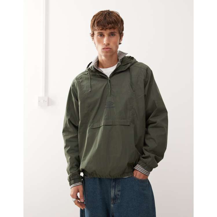 umbro×fekete gathered hoodie vest カーキ Umbro cagoule windbreaker jacket in khaki | ASOS