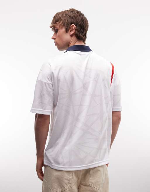 Umbro - Camiseta de fútbol blanca y roja de corte cuadrado extragrande, 3 de 5