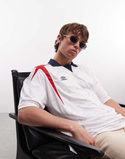 Umbro - Camiseta de fútbol blanca y roja de corte cuadrado extragrande, 4 de 5