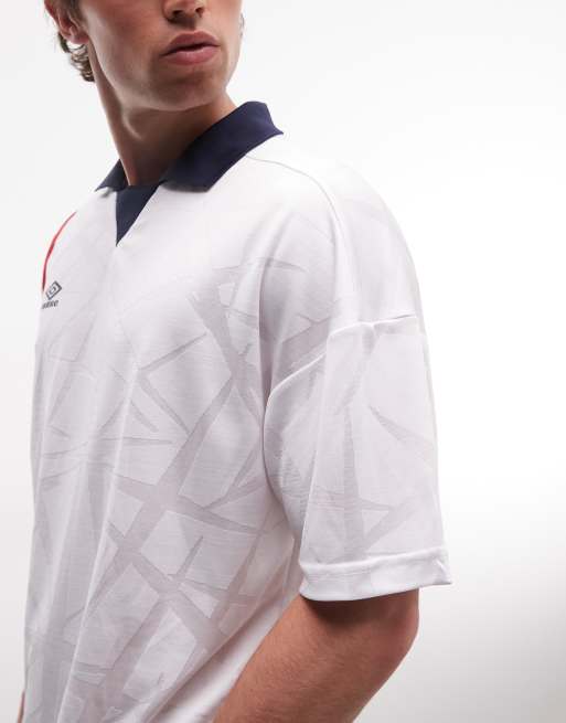 Umbro - Camiseta de fútbol blanca y roja de corte cuadrado extragrande, 5 de 5