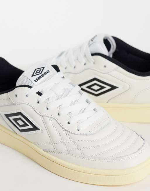 Umbro Clayton sneakers i hvid og sort, 4 af 5