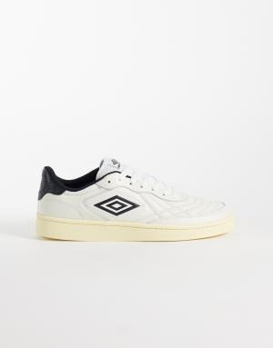 Umbro Clayton trainer in white and black