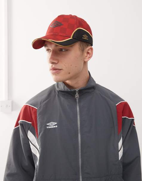 Umbro – Czerwono-czarna panelowa czapka z daszkiem z logo - view 1