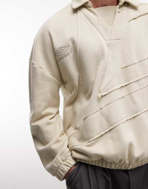 Umbro Diamond Drill sweatshirt in beige, 2 of 5