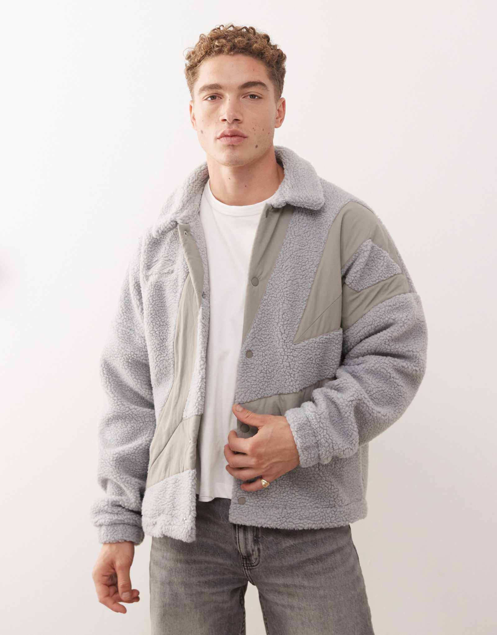 Флисовая куртка coach от Umbro серого цвета