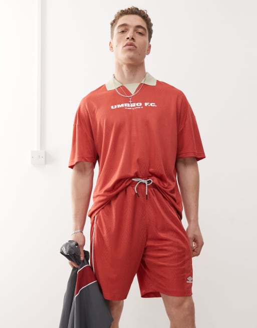 Umbro football shirt jersey t-shirt in red
