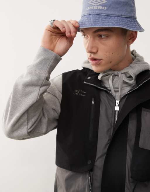 Umbro - Gilet met zakken in zwart en grijs, 4 van 4