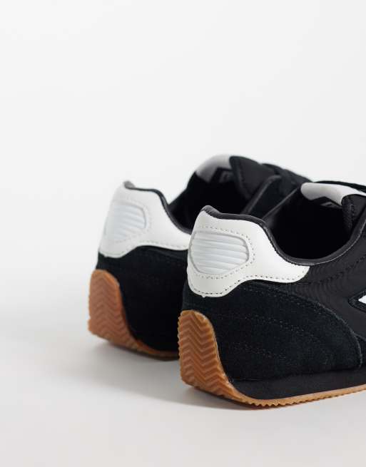 Umbro Gorton sneakers i svart mocka, 2 av 5