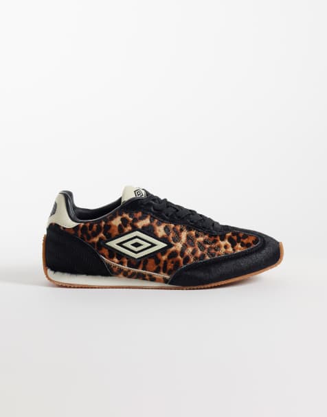 Umbro Gorton suède sneakers in zwart en luipaardprint - view 1