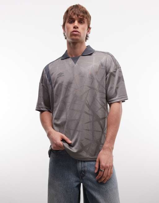 Umbro - Grå og sort oversized fodboldtrøje i firkantet pasform
