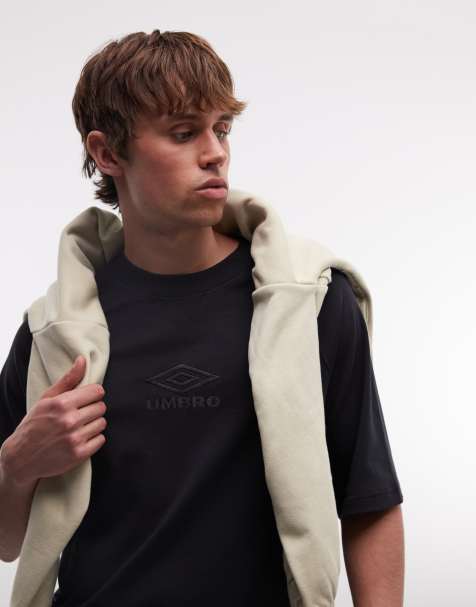 Umbro iconic boxy t-shirt in black and gray - view 1